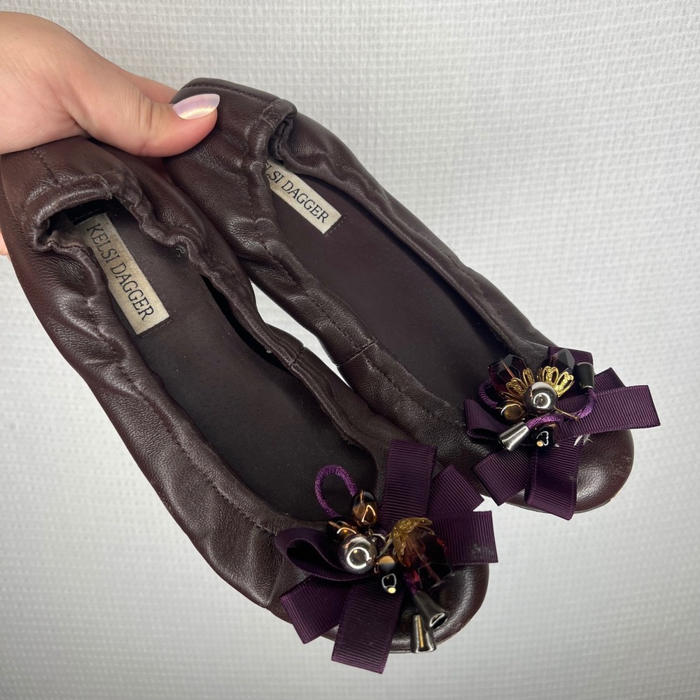 Kelsi Dagger Brown Leather Scrunch Ballet Flats Purple Bow Embellished Size 6
